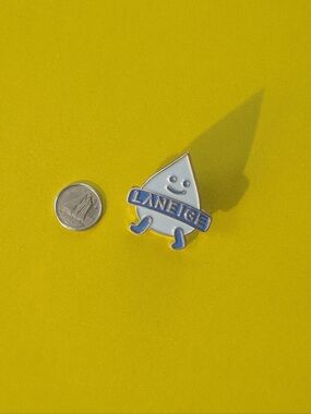 LANEIGE Skincare Collectible Water Droplet Enamel Pin - Blue & Gold 💧✨